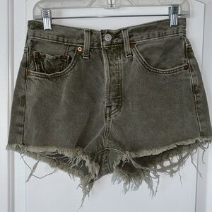 Levi’s 501’s distressed cut off cutoffs denim shorts jeans 27